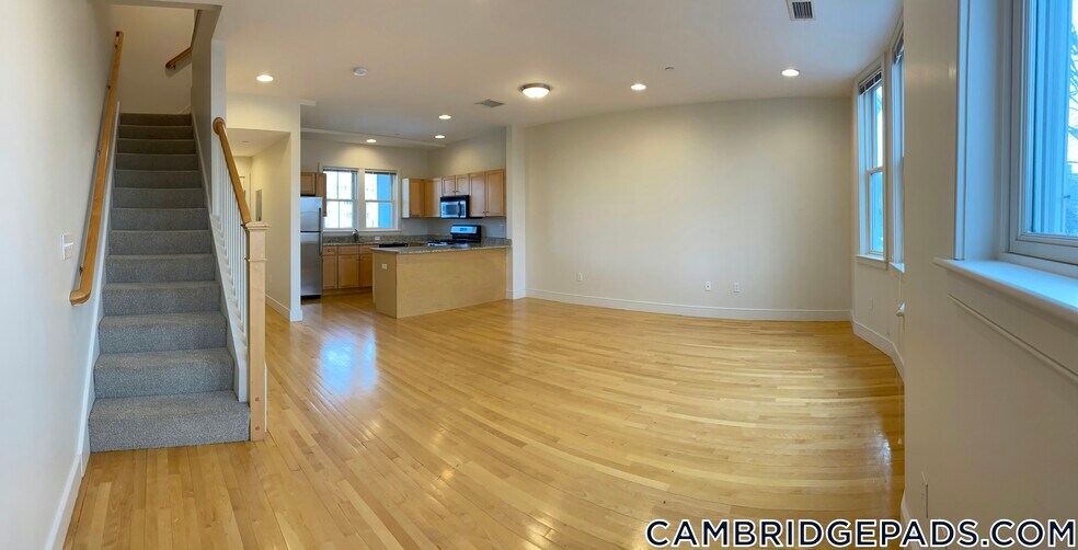 Building Photo - 110 Second St