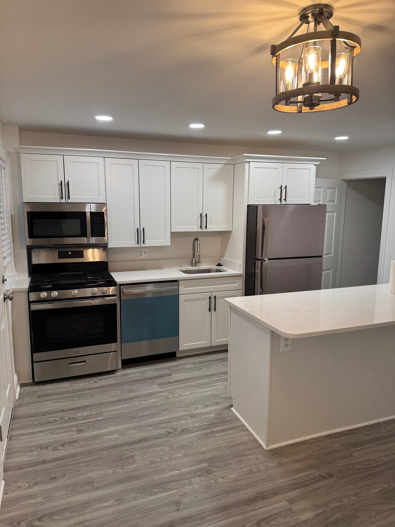 Building Photo - 3909 Brehms Ln