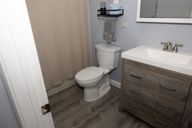 Building Photo - 3 Fairfax Ave