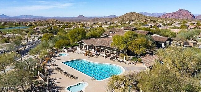 Building Photo - 3741 N Ladera Cir