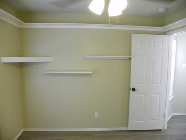 Building Photo - Welcome to this charming Centex home locat...