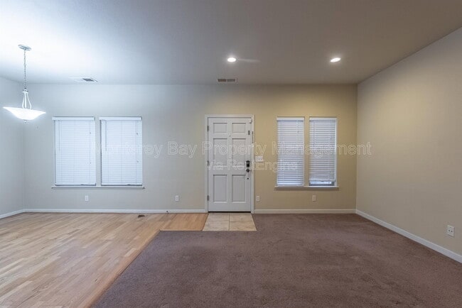 Building Photo - 594 Lopez Ave