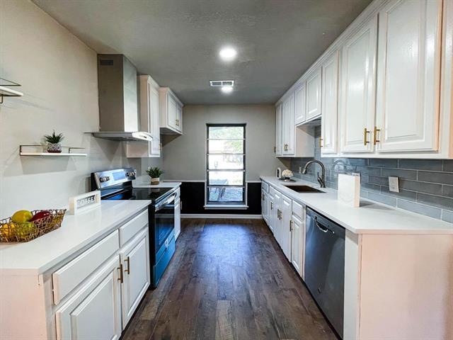 Building Photo - 6704 Greenacres Dr