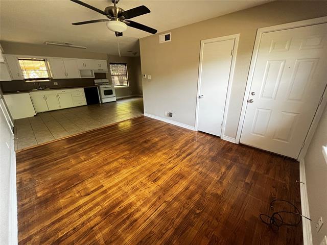 Building Photo - 804 Loy Ln