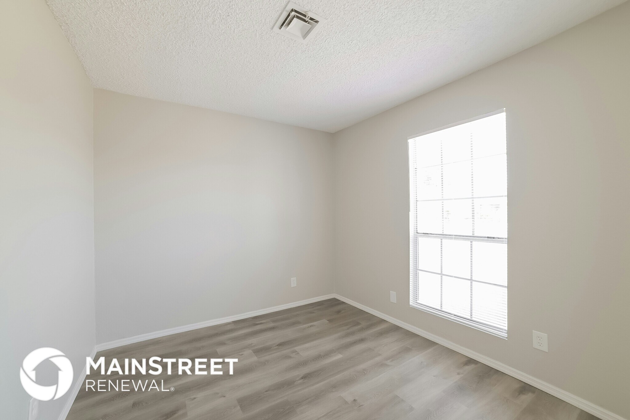 Building Photo - 8538 W Columbine Dr