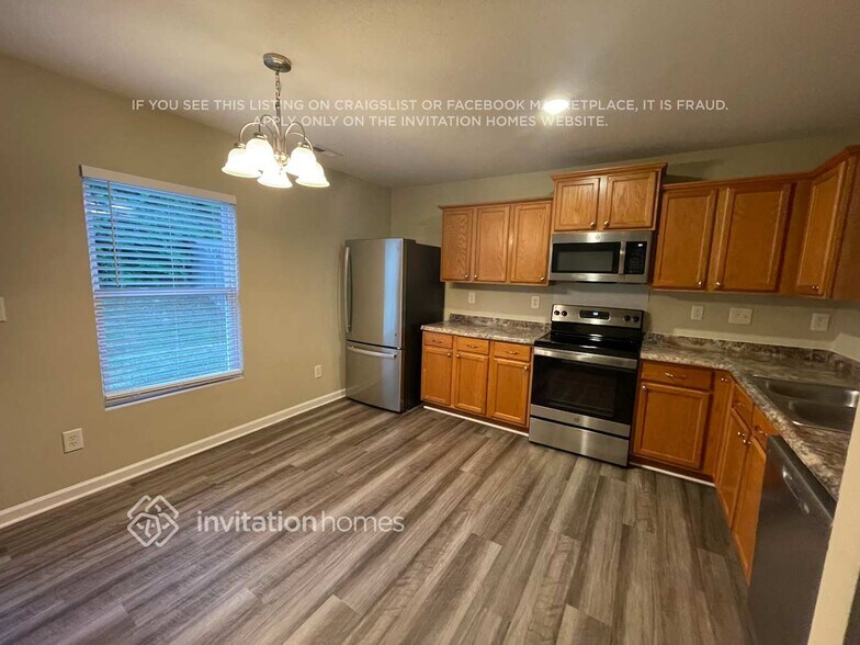 Building Photo - 1737 Red Bird Cir SE