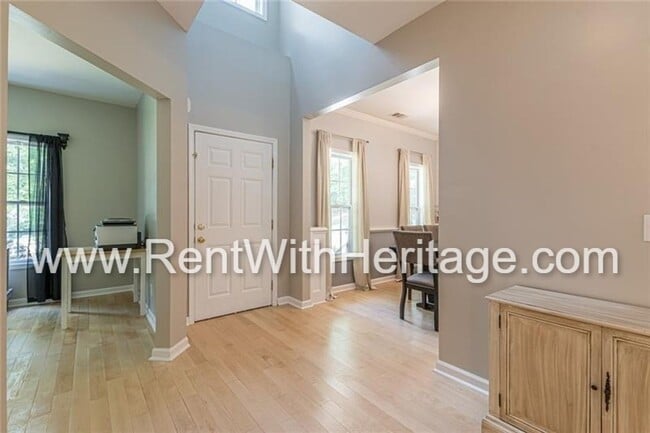 Building Photo - GORGEOUS 4 BEDROOM / 2.5 BATH WITH ALL THE UPGRADES IN POULAR KINGSWOOD SWIM / TENNIS COMMUNTY