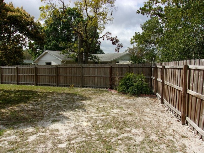 Building Photo - 9801 Bayside Ct