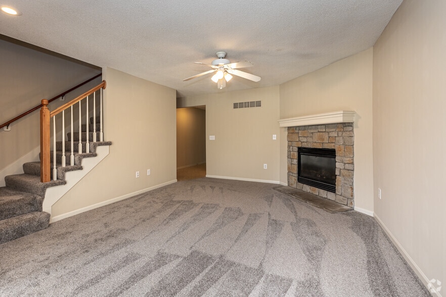 Moonlight Ridge 867 N Evergreen St Gardner KS 66030 Apartment Finder