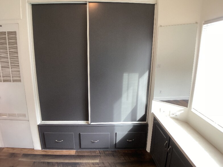 Building Photo - 2601 W Boise Ave