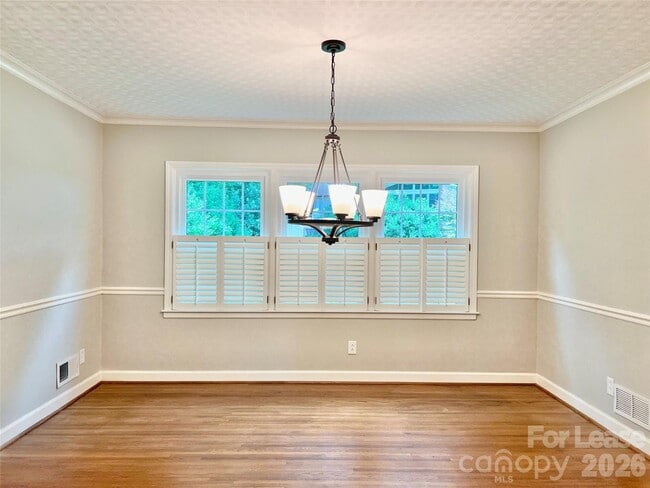 Building Photo - 6840 Newhall Rd