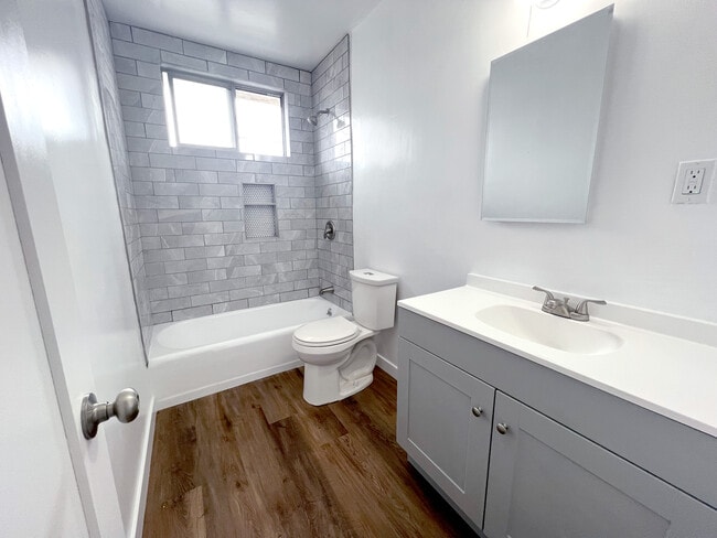 Unit 14 Bathroom - NOT FOR RENT | Doesn't work