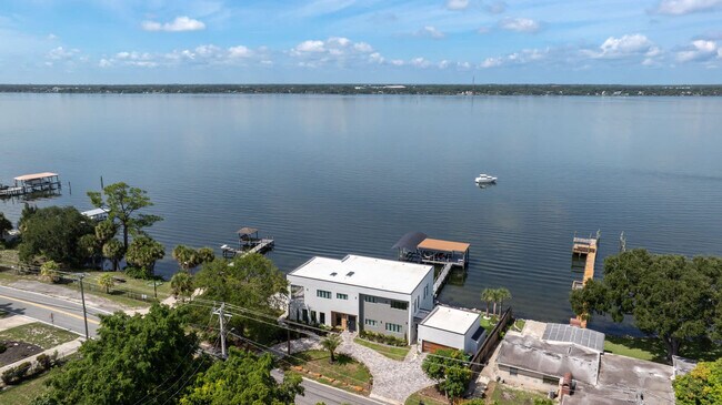 Building Photo - 2175 S Tropical Trail