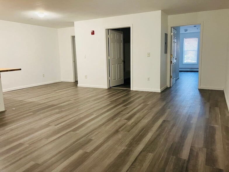 Interior Photo - The Residences at Spaulding Place, Large 2...