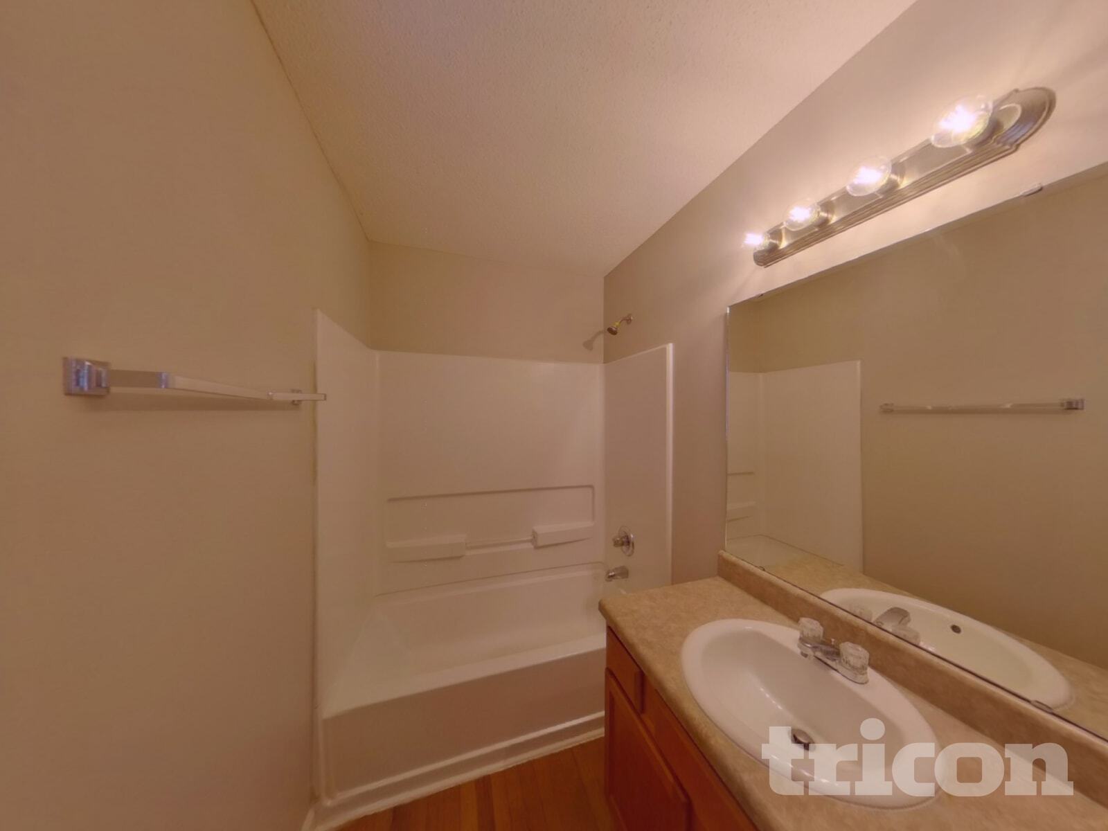 Building Photo - 732 Elderberry Ln