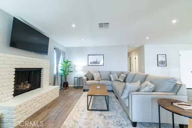 Building Photo - 6742 Conejo Ave