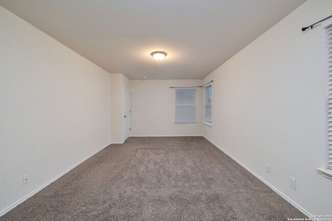 Building Photo - 10543 Rhyder Ridge