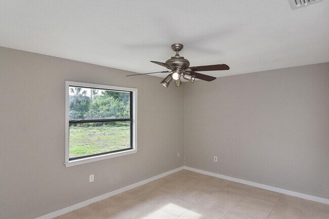 Building Photo - 2374 Dorsey Dr
