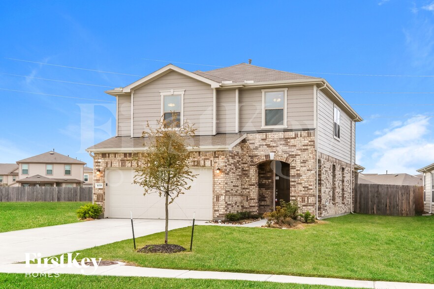 Building Photo - 16550 Bouldgreen St