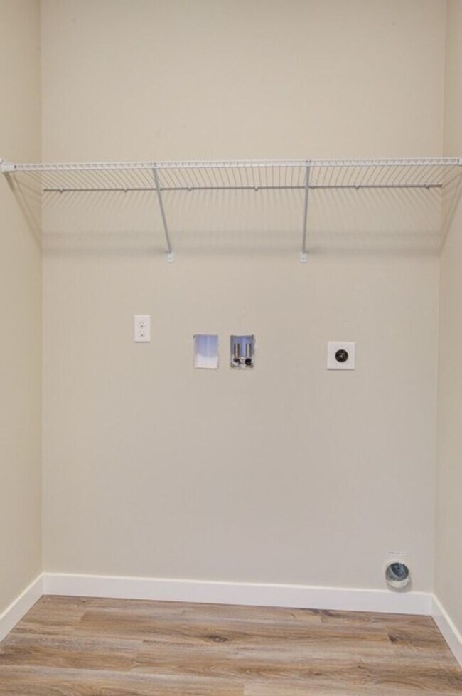 Building Photo - 4bd 2.5ba in LSSD