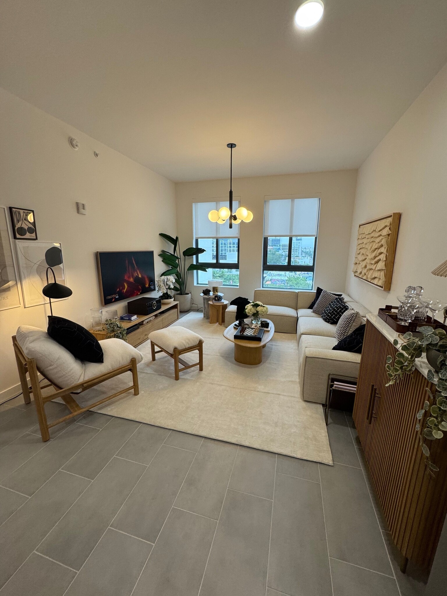 Building Photo - 122 NE 23rd St