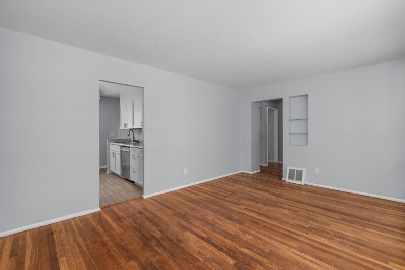 Building Photo - 115 Clearview Dr