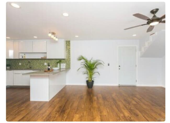 Building Photo - 1310 Maalahi St