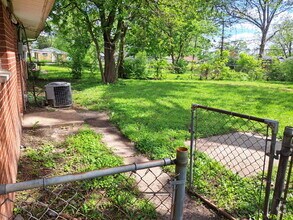 Building Photo - "3-Bedroom Oasis in Cahokia Heights – Cozy...