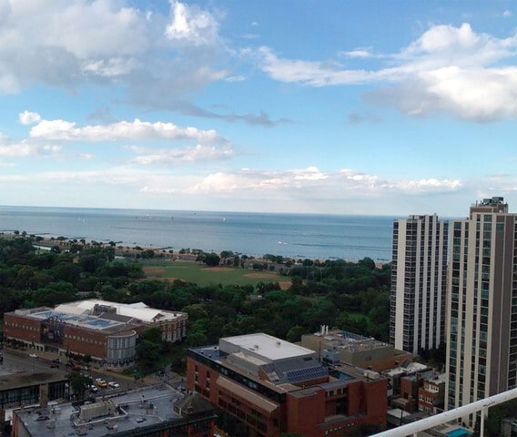 Building Photo - 1460 N Sandburg Ter