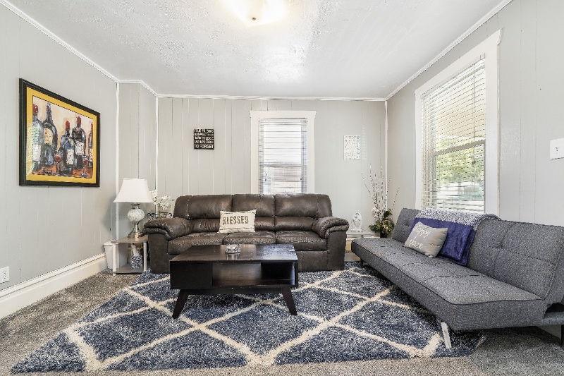 Building Photo - 2700 S 600 E