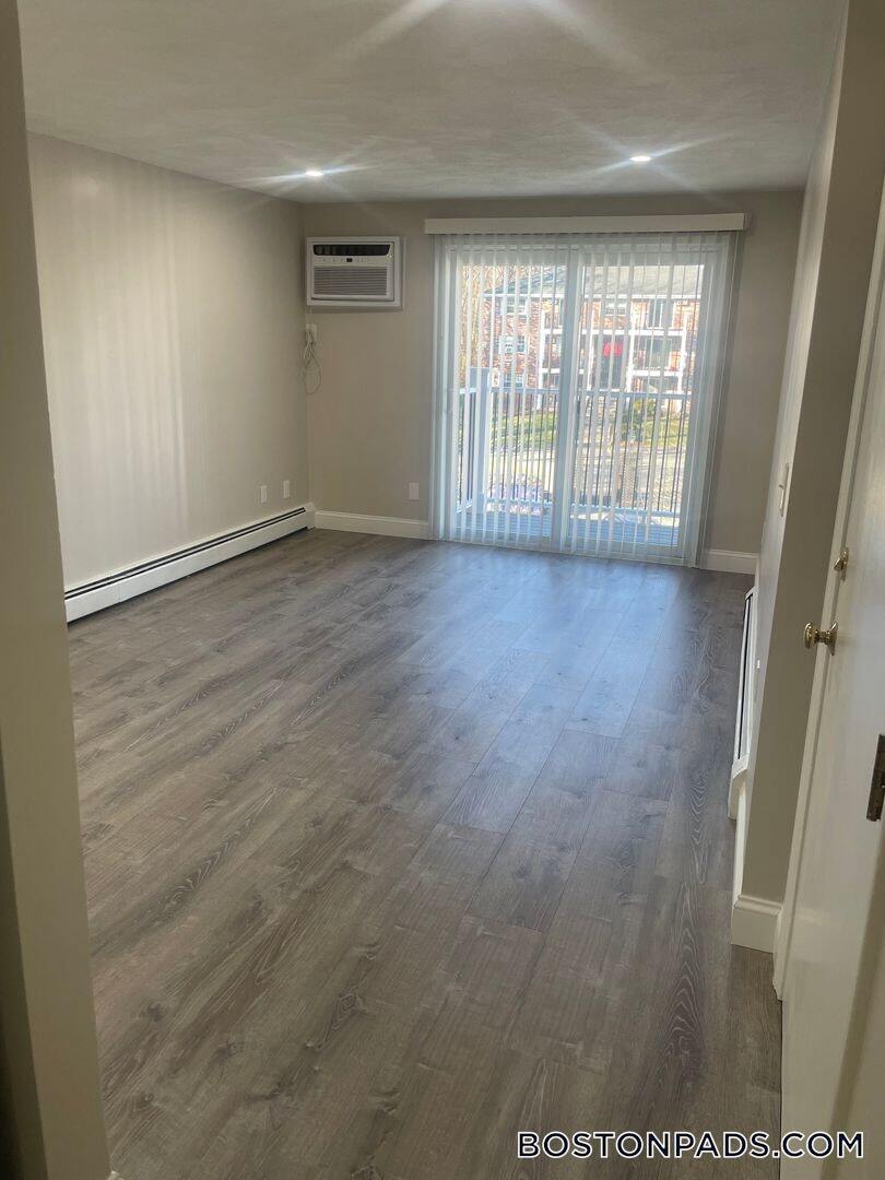 Building Photo - 27 Kenmar Dr