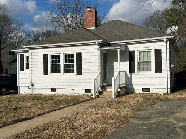 Building Photo - Charming 3-Bedroom Rental Home in Burlingt...