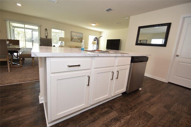 Building Photo - 27 Grand Par Ct