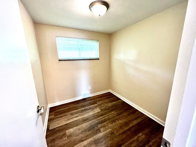Building Photo - Fantastically updated three bedroom two bath house in the heart of Dormont