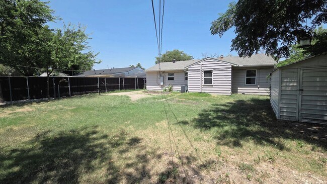 Building Photo - 2616 Marbella Ln