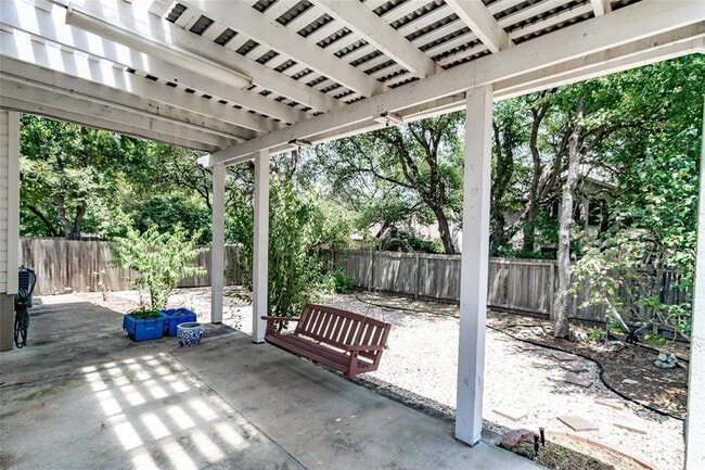 Building Photo - 2533 Lavendale Ct