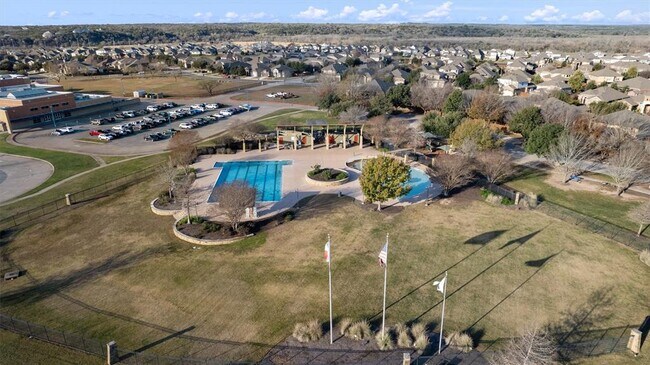Building Photo - 706 Harwood Dr