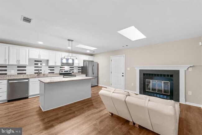 Building Photo - 3715 Mainsail Cove