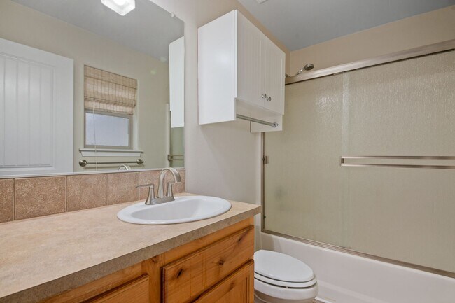 Building Photo - Charming home in Southwest Redmond