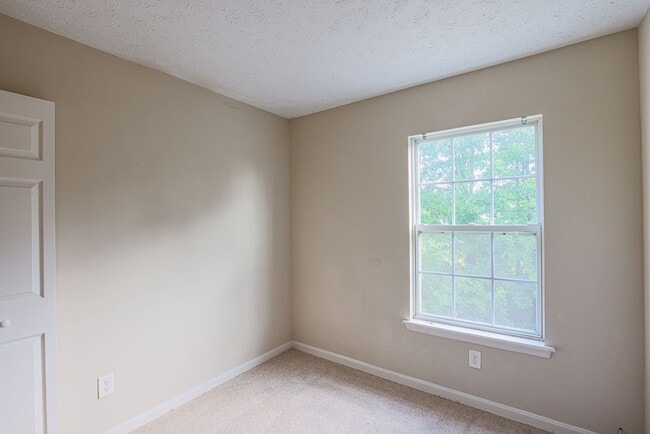 Building Photo - 117 Heron Ct