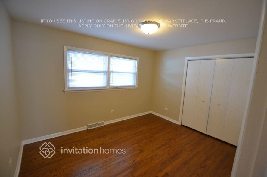 Building Photo - 3439 Clinton Ave