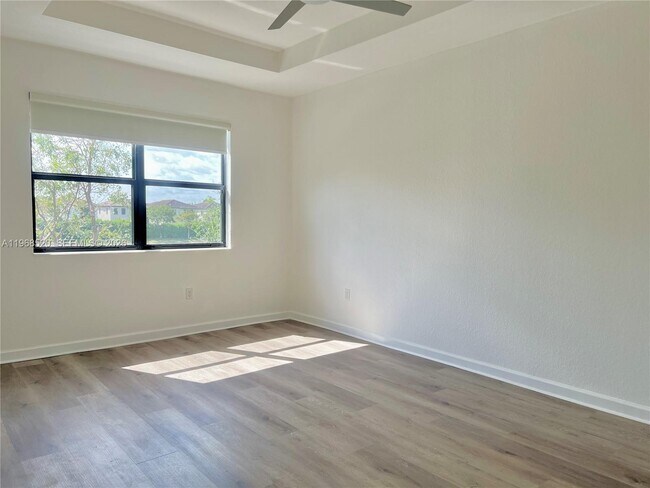 Building Photo - 3354 W 100th Terrace