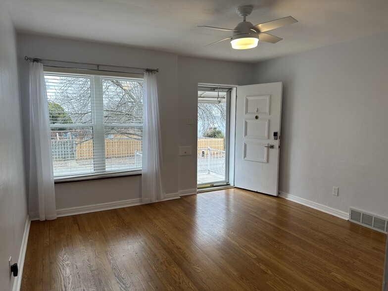 Living Room - 3388 Tedmar Ave