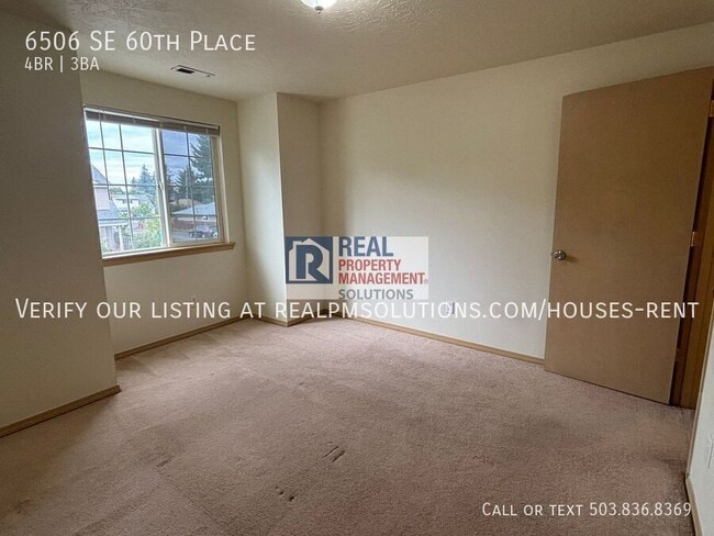Building Photo - 6506 SE 60th Pl
