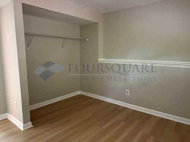 Building Photo - Cozy 4-Bed / 2-Bath Home with Main-Level Bedrooms, Large Backyard & Corner Lot , Near Shelley Lake
