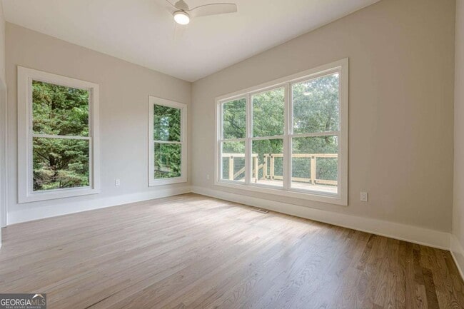 Building Photo - 2555 Chattahoochee Ln