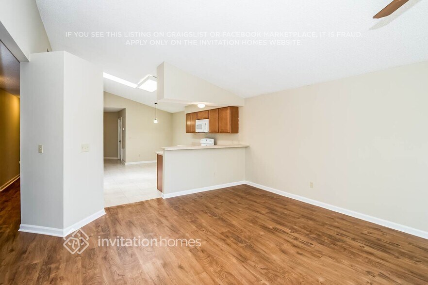Building Photo - 409 Filmore Dr