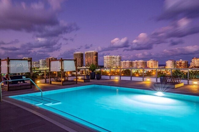 Building Photo - 9261 E Bay Harbor Dr