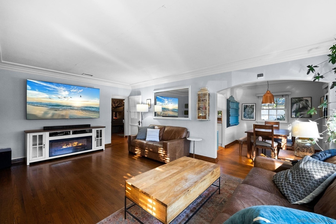 Building Photo - 4527 49th St