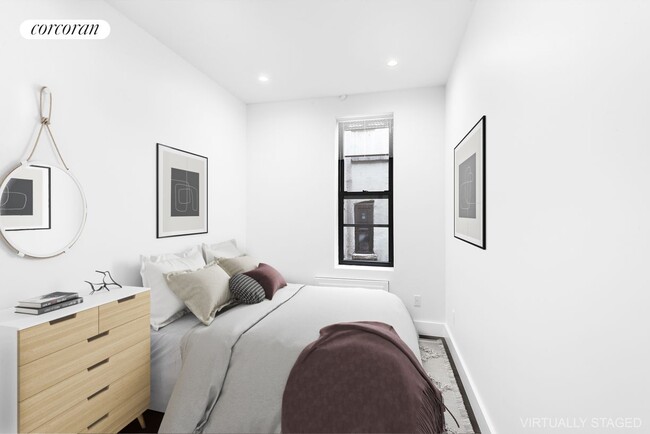 Building Photo - 423 W 125th St